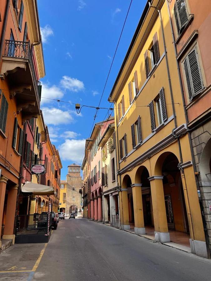 Portici Design Suite - Historical Center Bologna Exterior foto